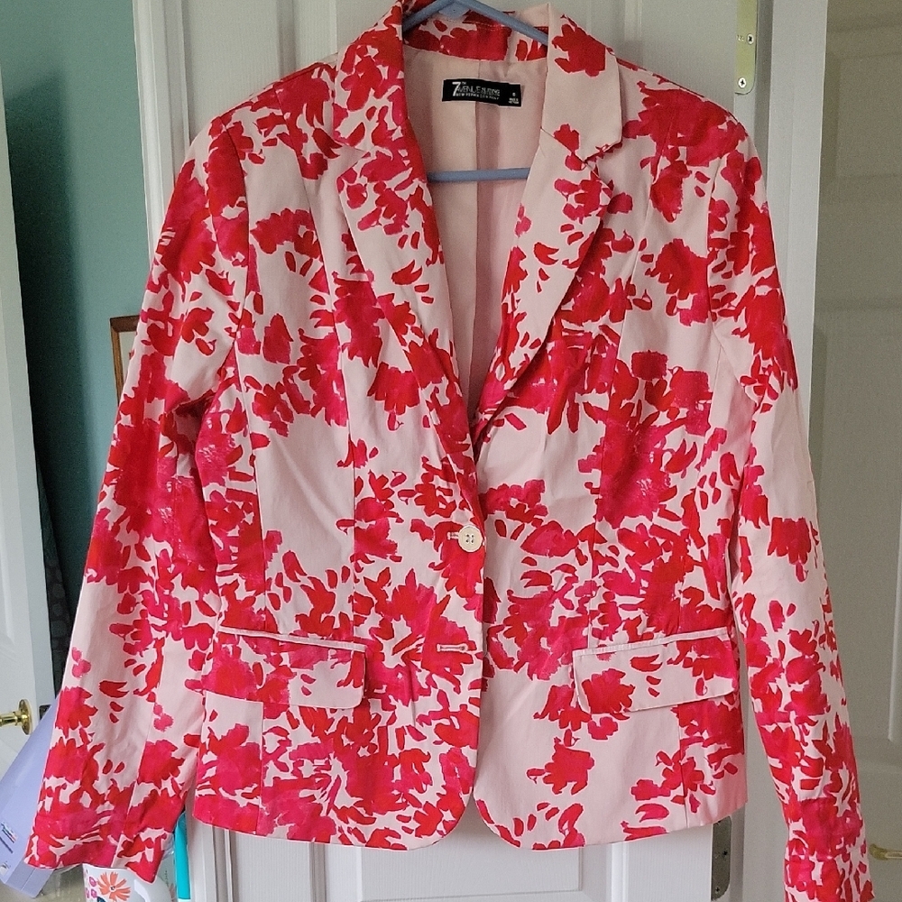 Zara Women’s Pink Floral Blazer